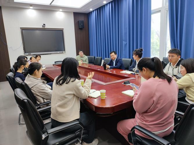 中国科学院上海药物研究所甘勇研究员受邀为我院师生作学术报告